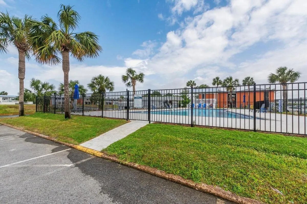 Hook Line Double Sinker Lake View 3 Comm Pools Destin United States