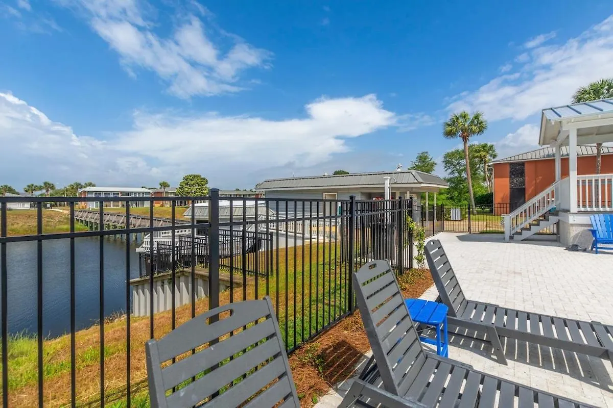 Hook Line Double Sinker Lake View 3 Comm Pools Destin Holiday home